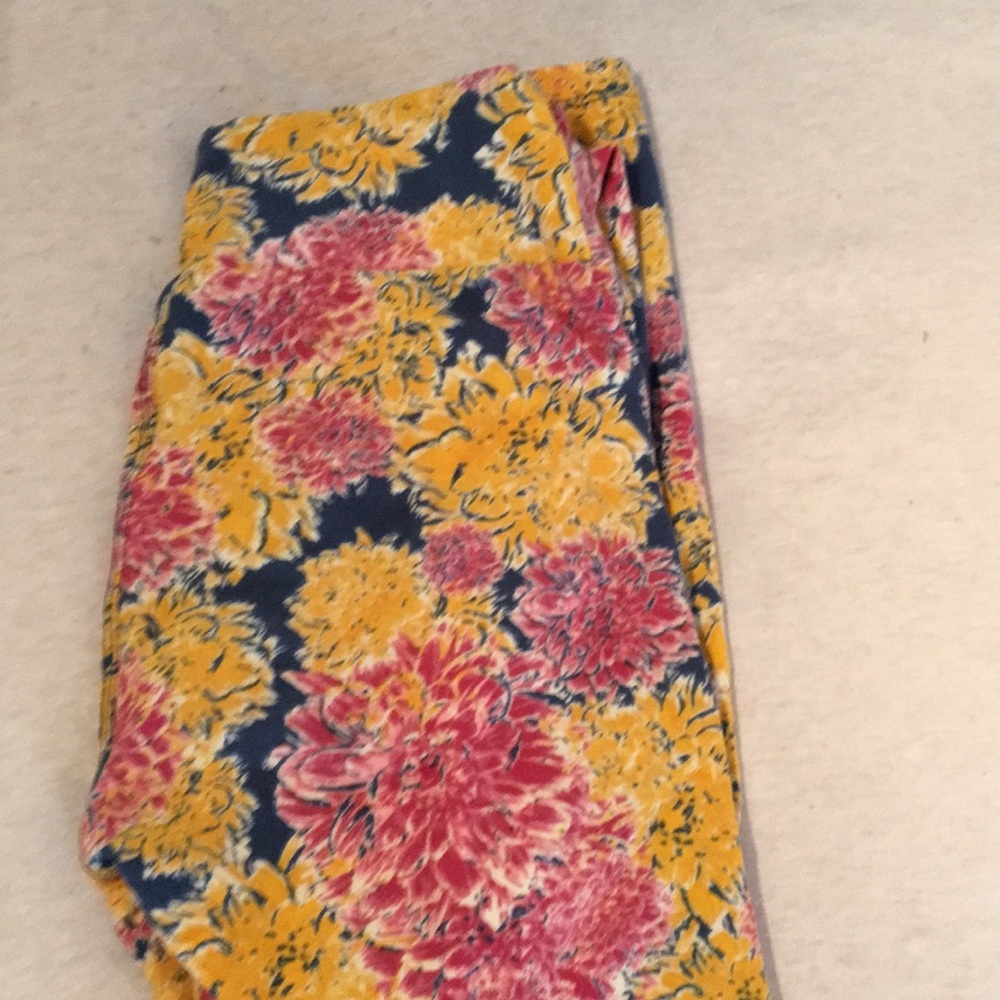 Lula roe leggings